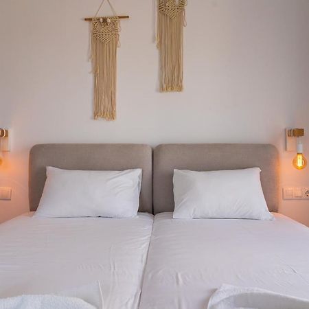 Eleftheria Studios Antiparos Town Екстериор снимка