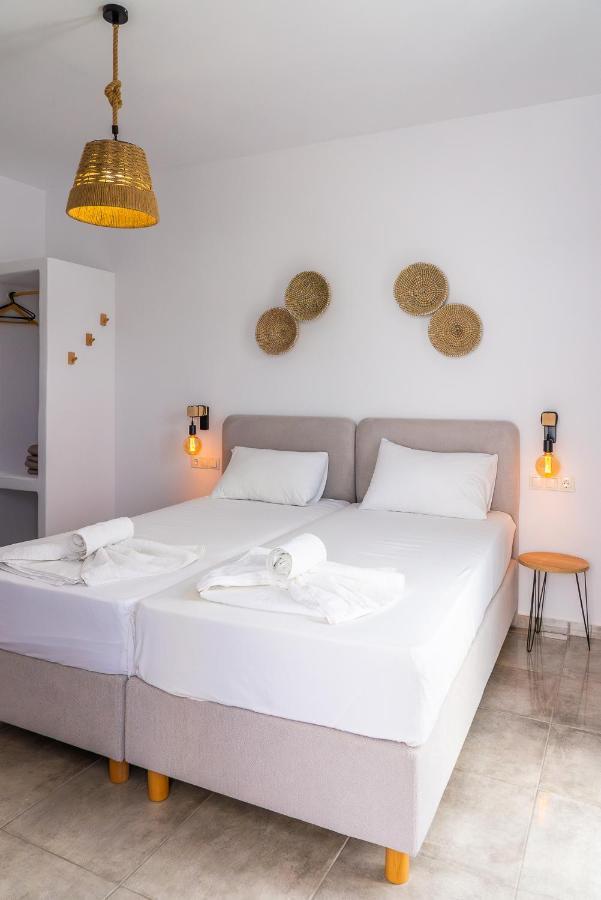 Eleftheria Studios Antiparos Town Екстериор снимка