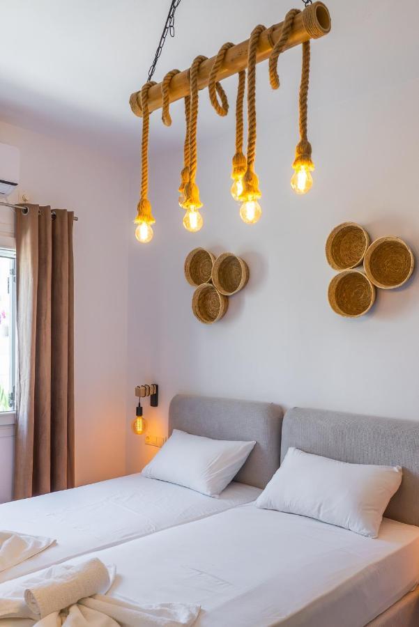 Eleftheria Studios Antiparos Town Екстериор снимка