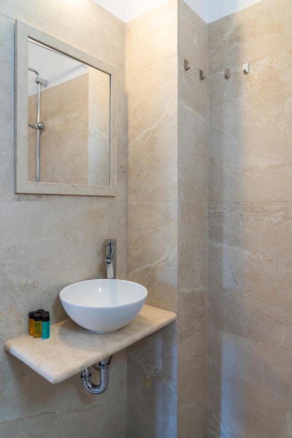 Eleftheria Studios Antiparos Town Екстериор снимка